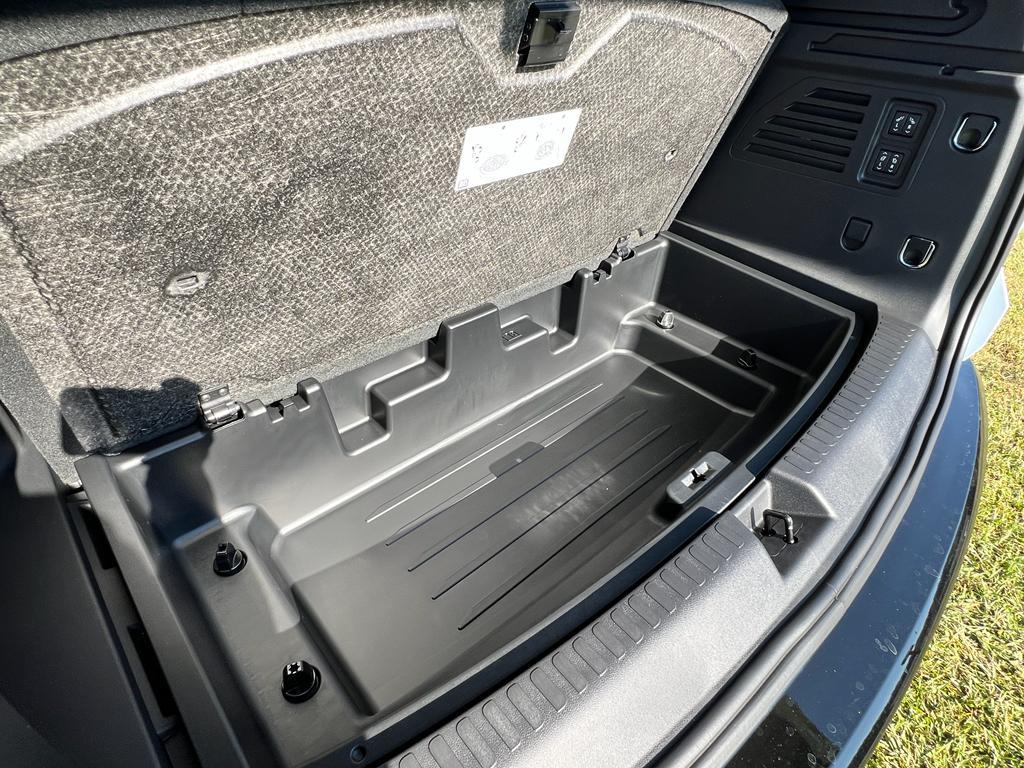 new 2026 Chevrolet Traverse car, priced at $59,830