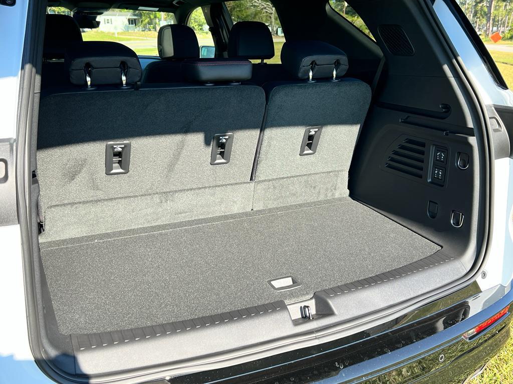 new 2026 Chevrolet Traverse car, priced at $59,830