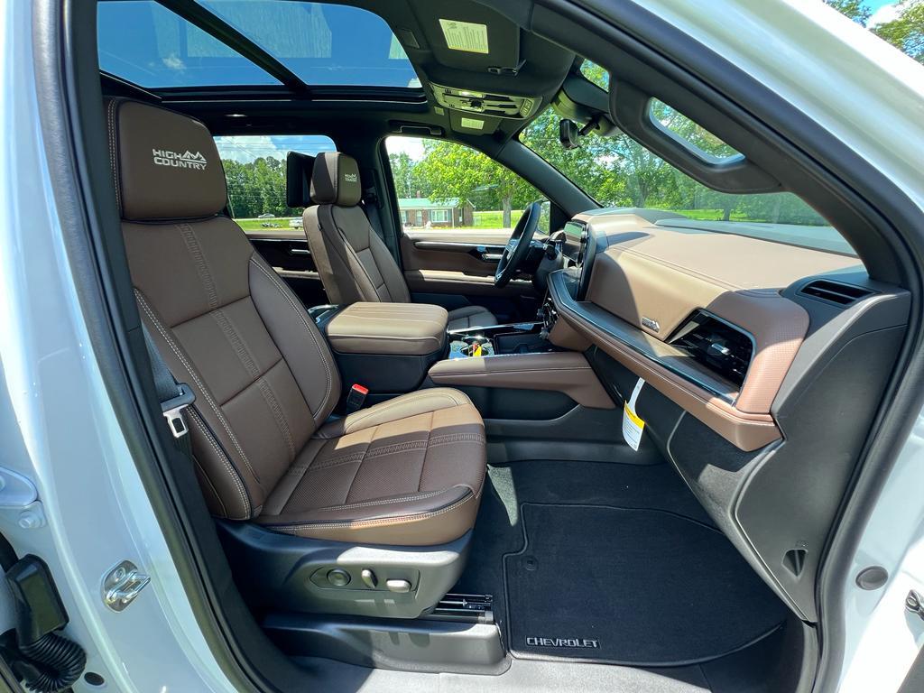 new 2025 Chevrolet Suburban car, priced at $94,470