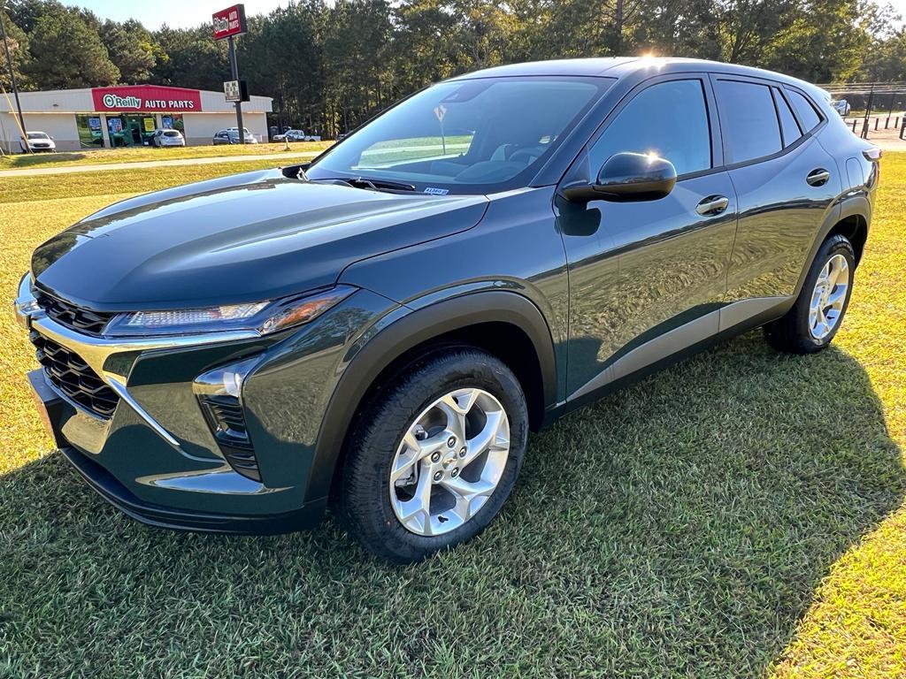 new 2026 Chevrolet Trax car, priced at $24,900