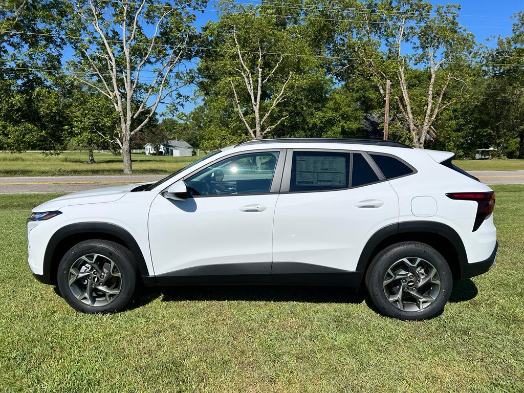 new 2025 Chevrolet Trax car, priced at $25,525