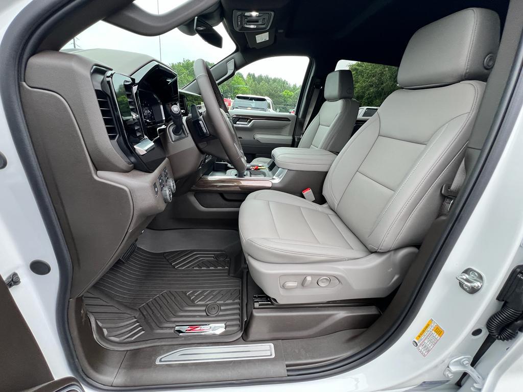 new 2025 Chevrolet Silverado 1500 car, priced at $60,700