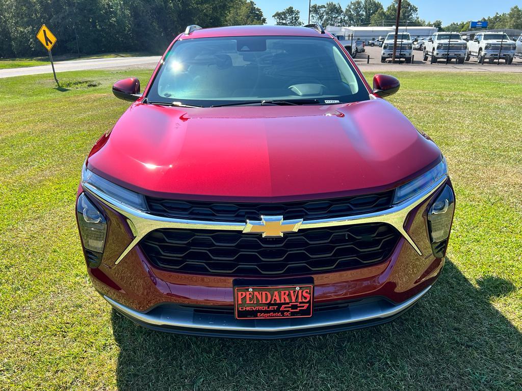 new 2025 Chevrolet Trax car, priced at $25,525