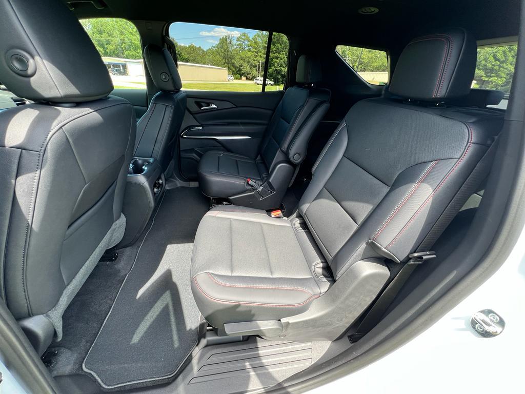 new 2026 Chevrolet Traverse car, priced at $53,055