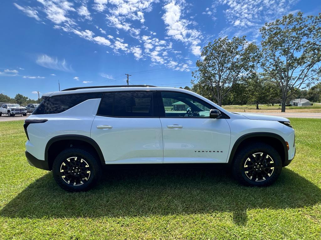 new 2026 Chevrolet Traverse car, priced at $53,055