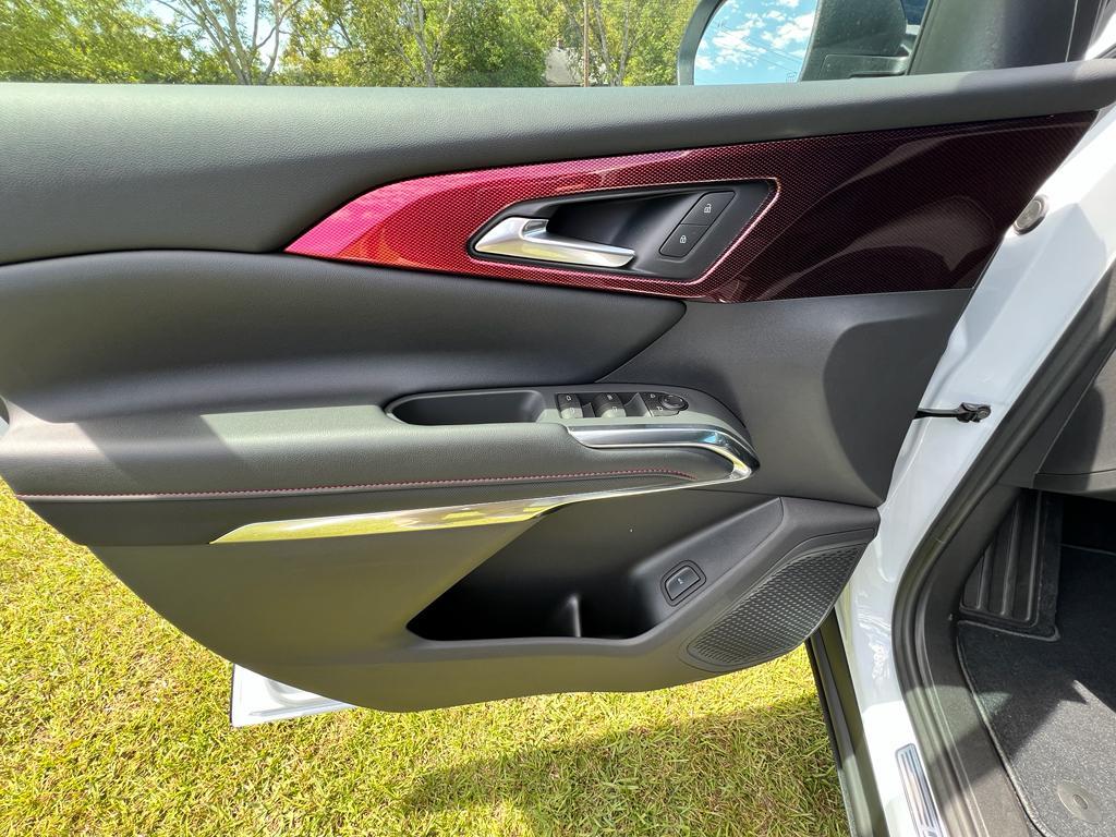 new 2026 Chevrolet Traverse car, priced at $53,055
