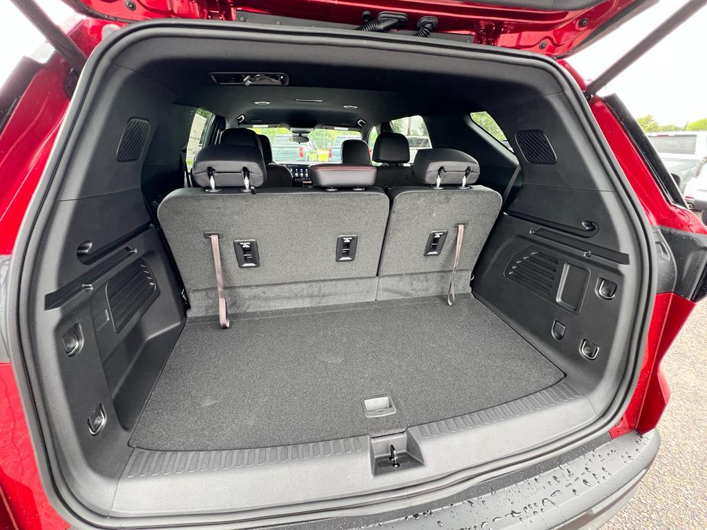 new 2025 Chevrolet Traverse car, priced at $50,330