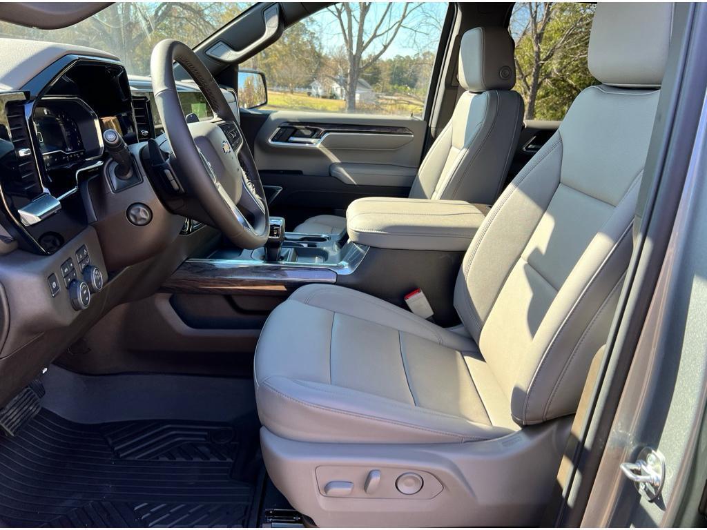 new 2025 Chevrolet Silverado 1500 car, priced at $63,685