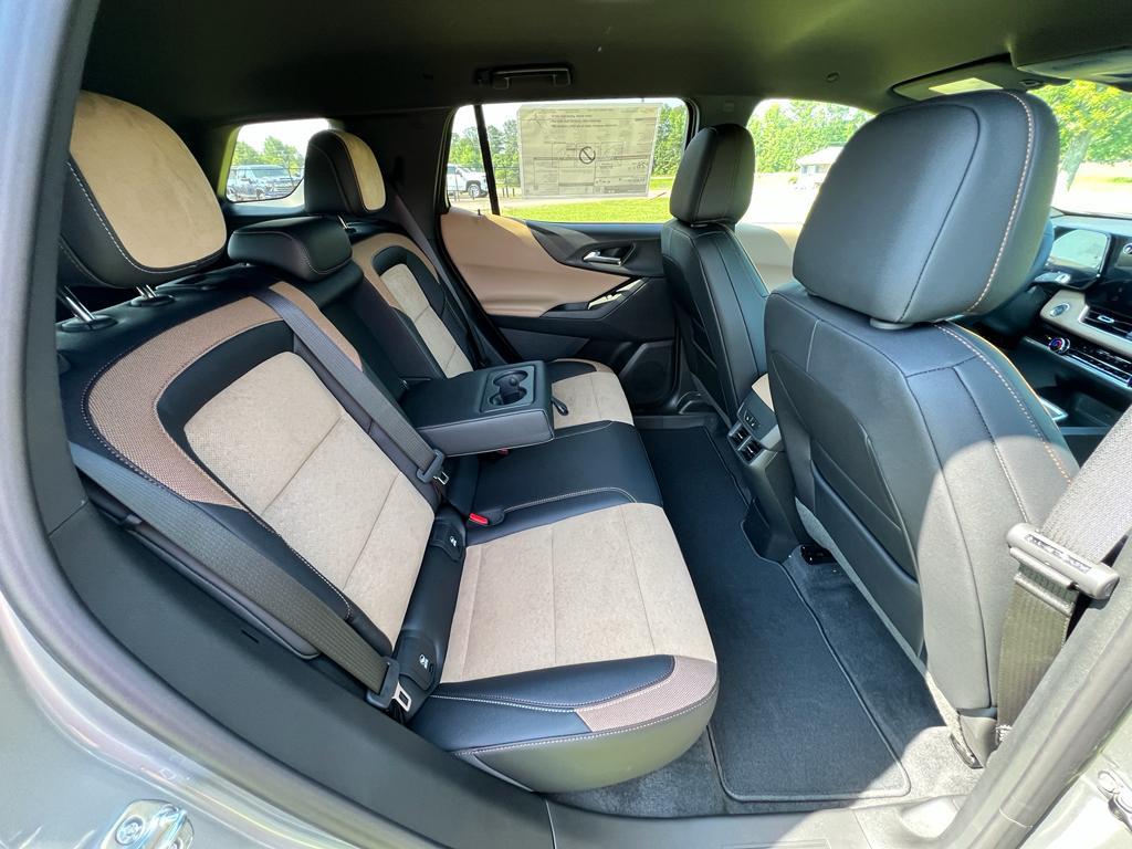 new 2026 Chevrolet Equinox car, priced at $37,385