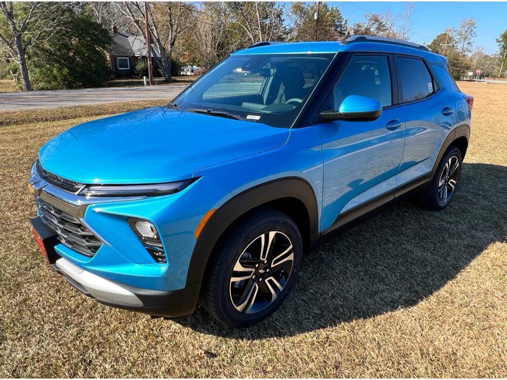 new 2025 Chevrolet TrailBlazer car, priced at $26,920