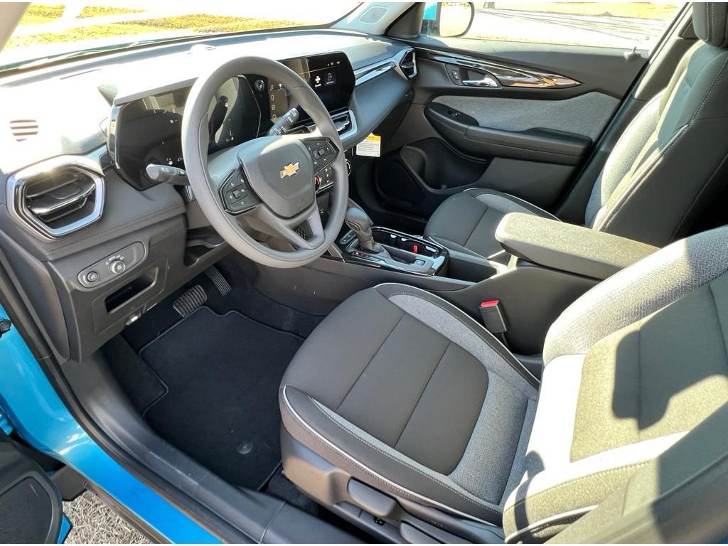 new 2025 Chevrolet TrailBlazer car, priced at $26,920