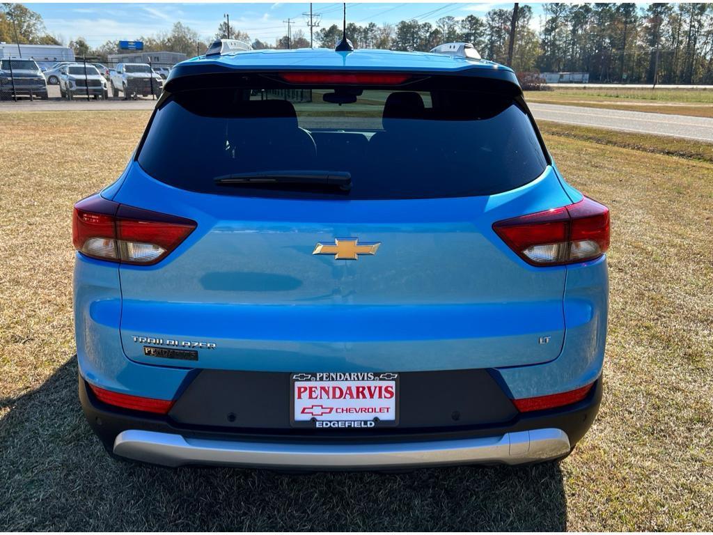 new 2025 Chevrolet TrailBlazer car, priced at $26,920