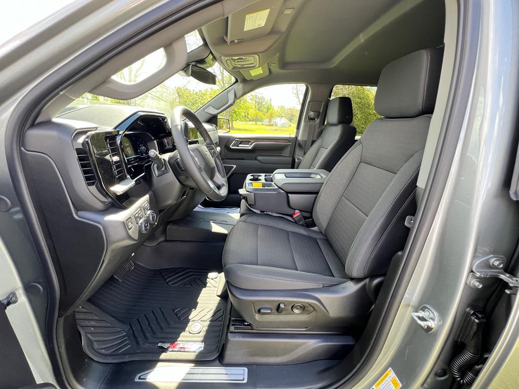 new 2025 Chevrolet Silverado 1500 car, priced at $57,755
