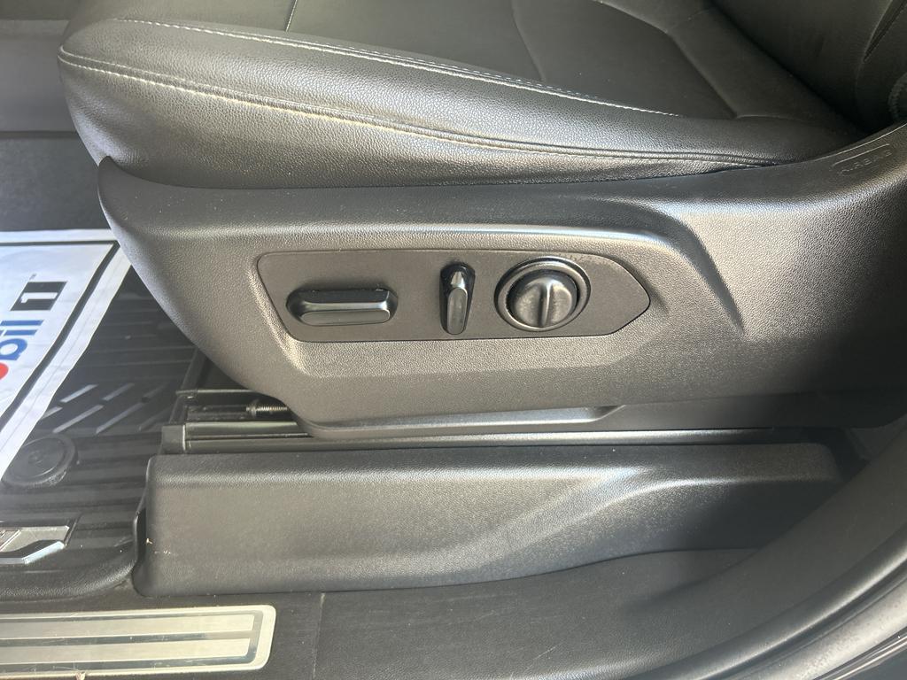 used 2021 Chevrolet Silverado 1500 car, priced at $40,538