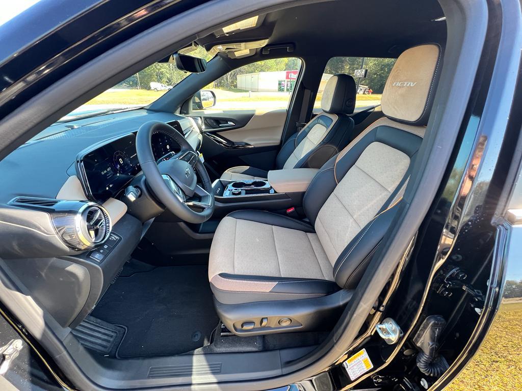 new 2026 Chevrolet Equinox car, priced at $36,730