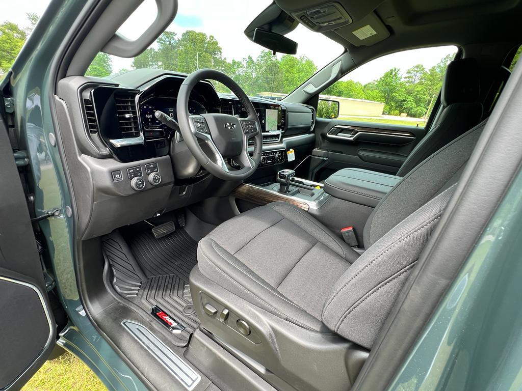 new 2025 Chevrolet Silverado 1500 car, priced at $60,870