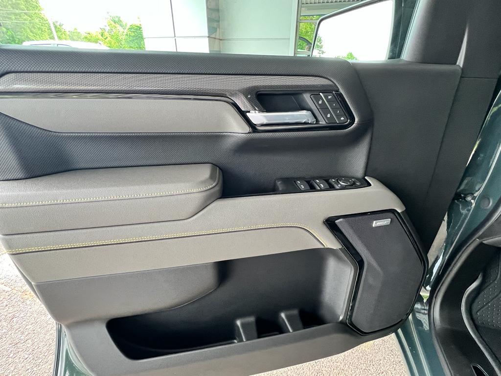 new 2025 Chevrolet Silverado 1500 car, priced at $72,270