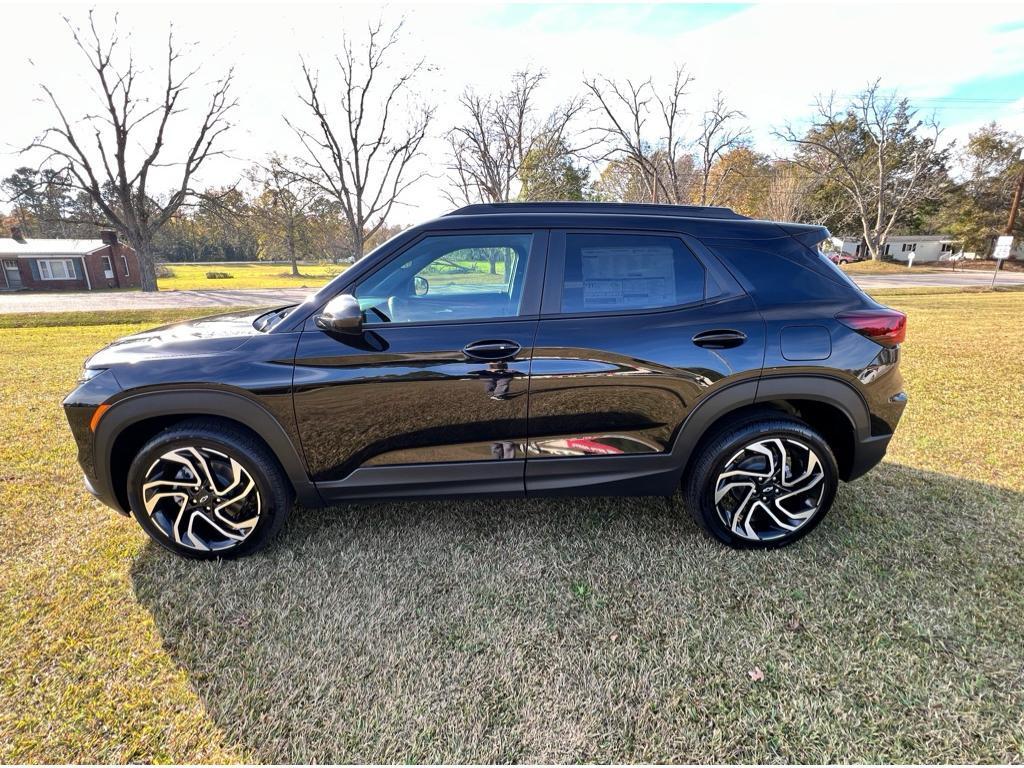 new 2025 Chevrolet TrailBlazer car, priced at $29,430