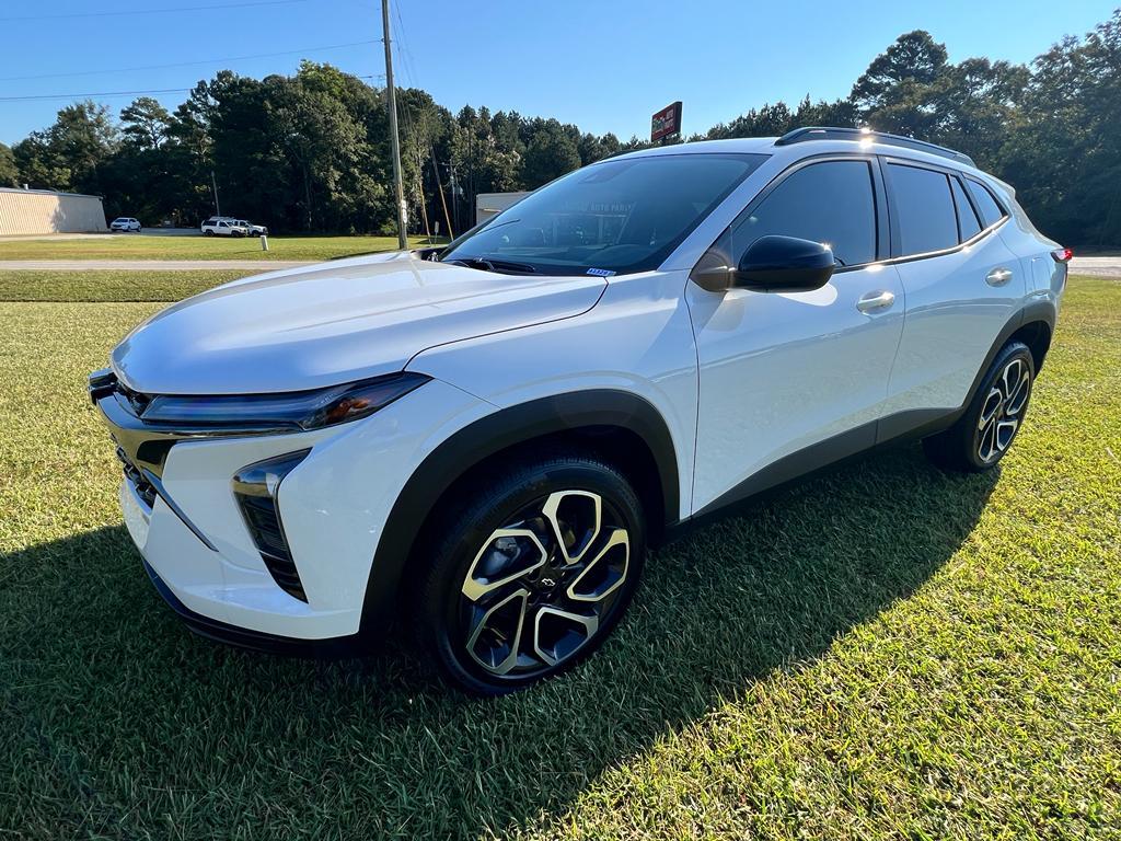 new 2025 Chevrolet Trax car, priced at $26,690