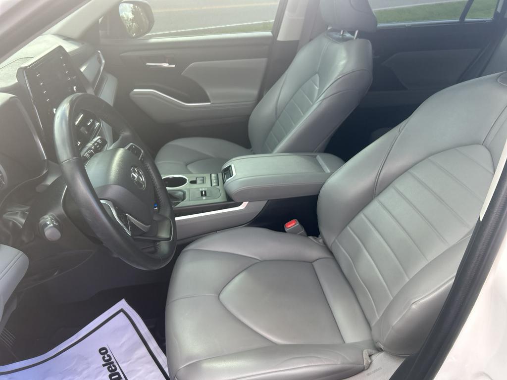 used 2022 Toyota Highlander car, priced at $36,525