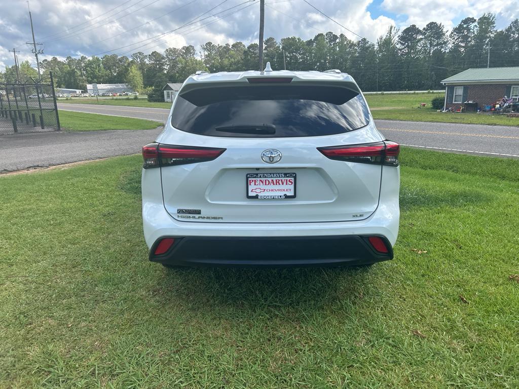 used 2022 Toyota Highlander car, priced at $36,525
