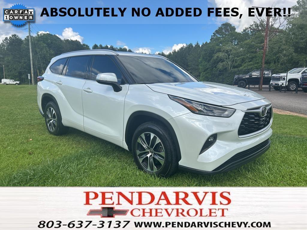 used 2022 Toyota Highlander car, priced at $36,525