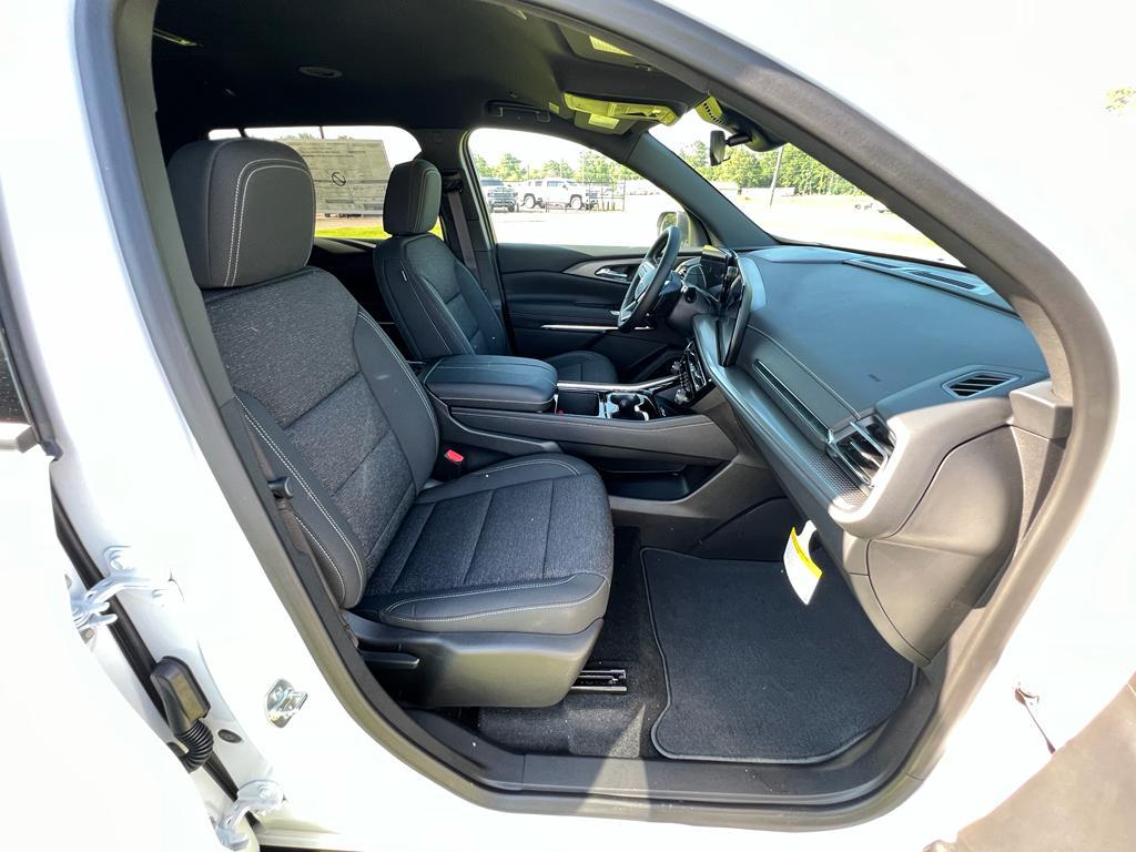 new 2025 Chevrolet Traverse car, priced at $42,235