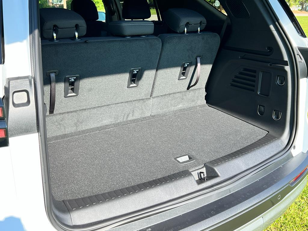 new 2025 Chevrolet Traverse car, priced at $42,235