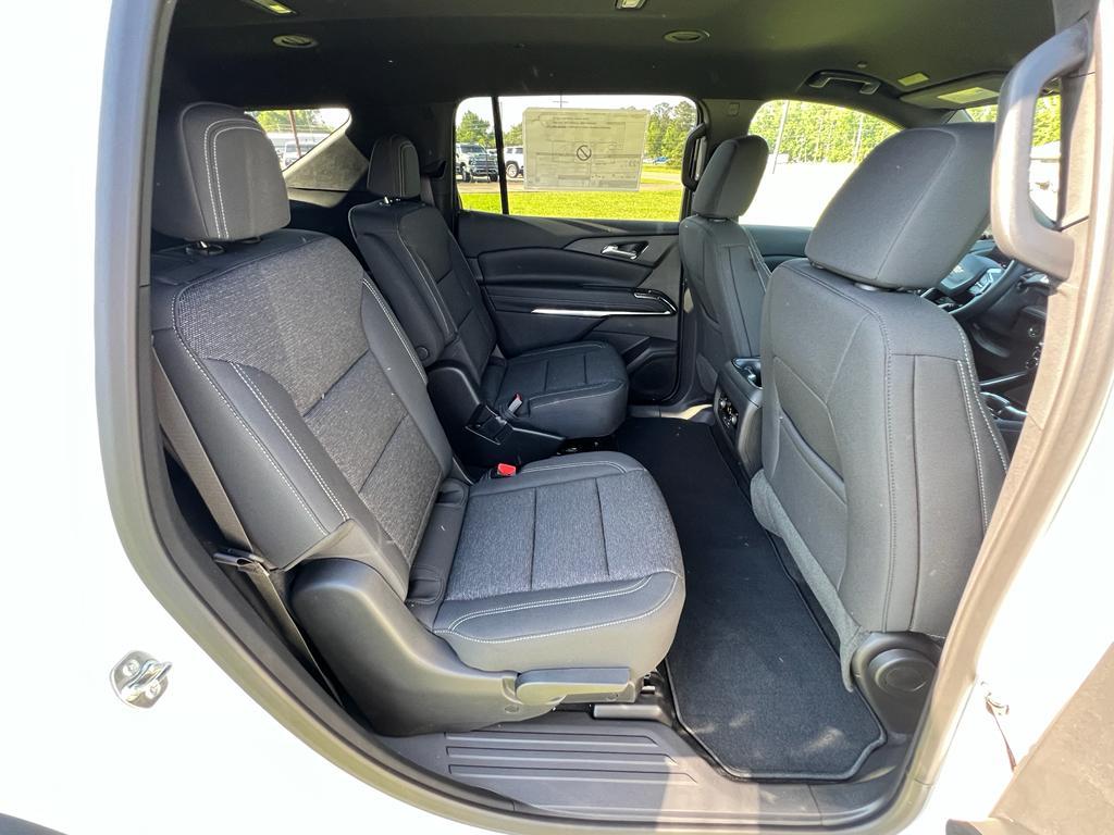 new 2025 Chevrolet Traverse car, priced at $42,235