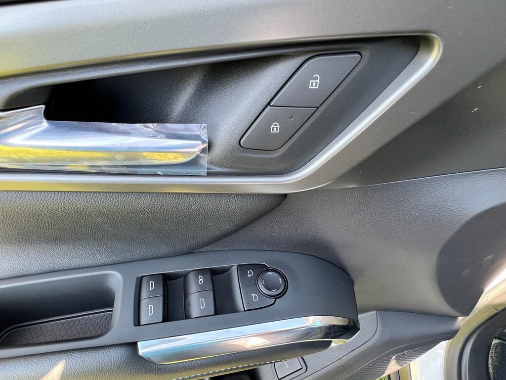 new 2025 Chevrolet Traverse car, priced at $42,235
