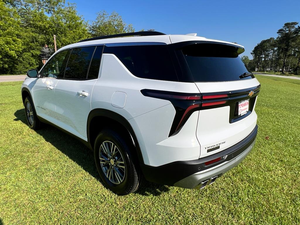 new 2025 Chevrolet Traverse car, priced at $42,235