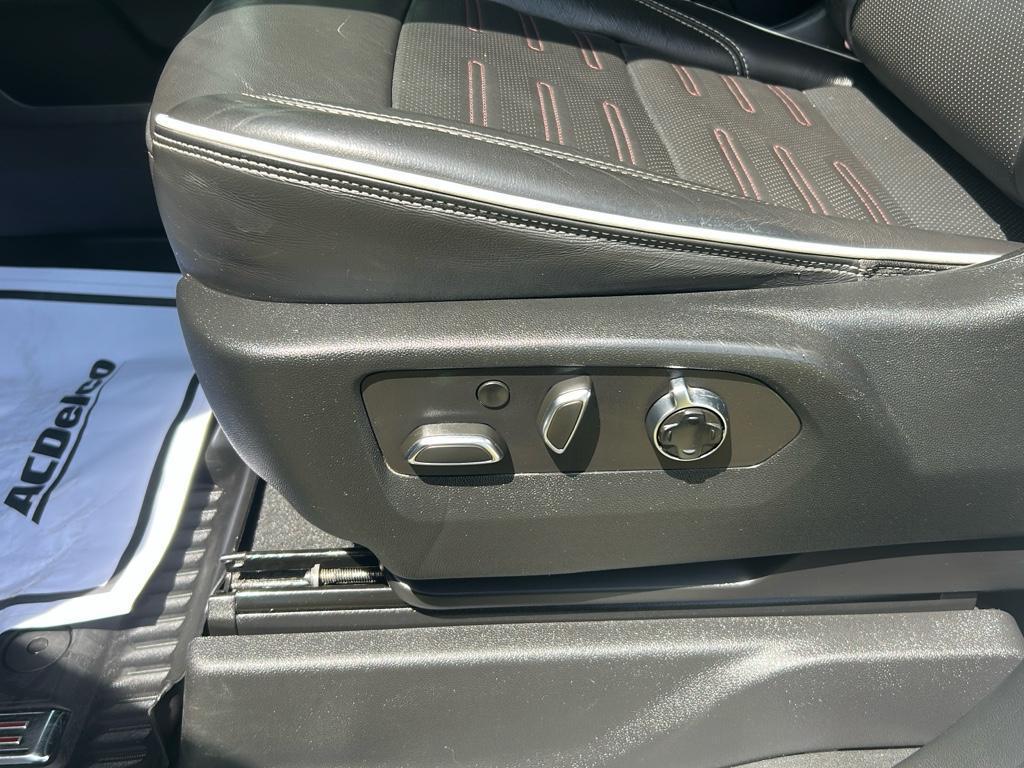used 2022 GMC Sierra 1500 car, priced at $52,928