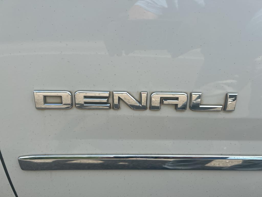 used 2018 GMC Yukon car, priced at $30,785