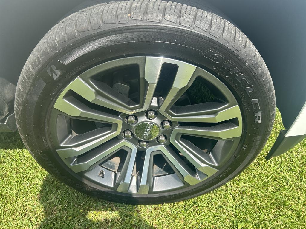 used 2018 GMC Yukon car, priced at $30,785