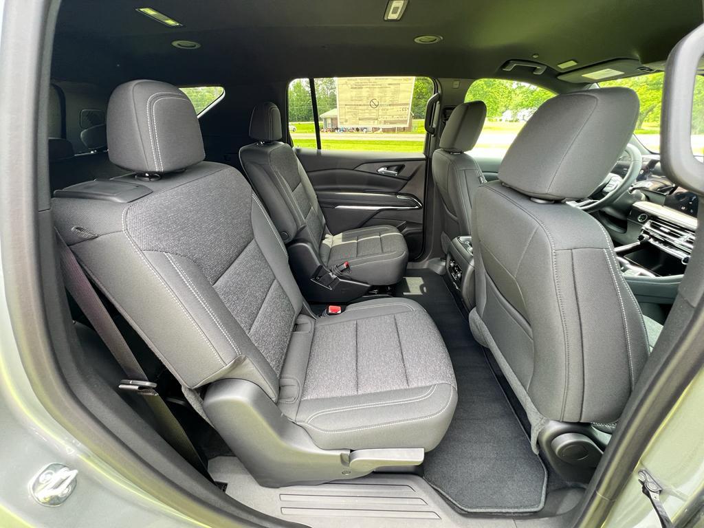 new 2025 Chevrolet Traverse car, priced at $42,735