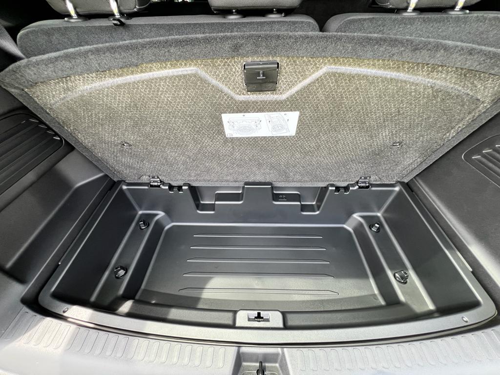 new 2025 Chevrolet Traverse car, priced at $42,735