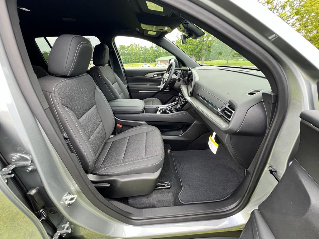 new 2025 Chevrolet Traverse car, priced at $42,735