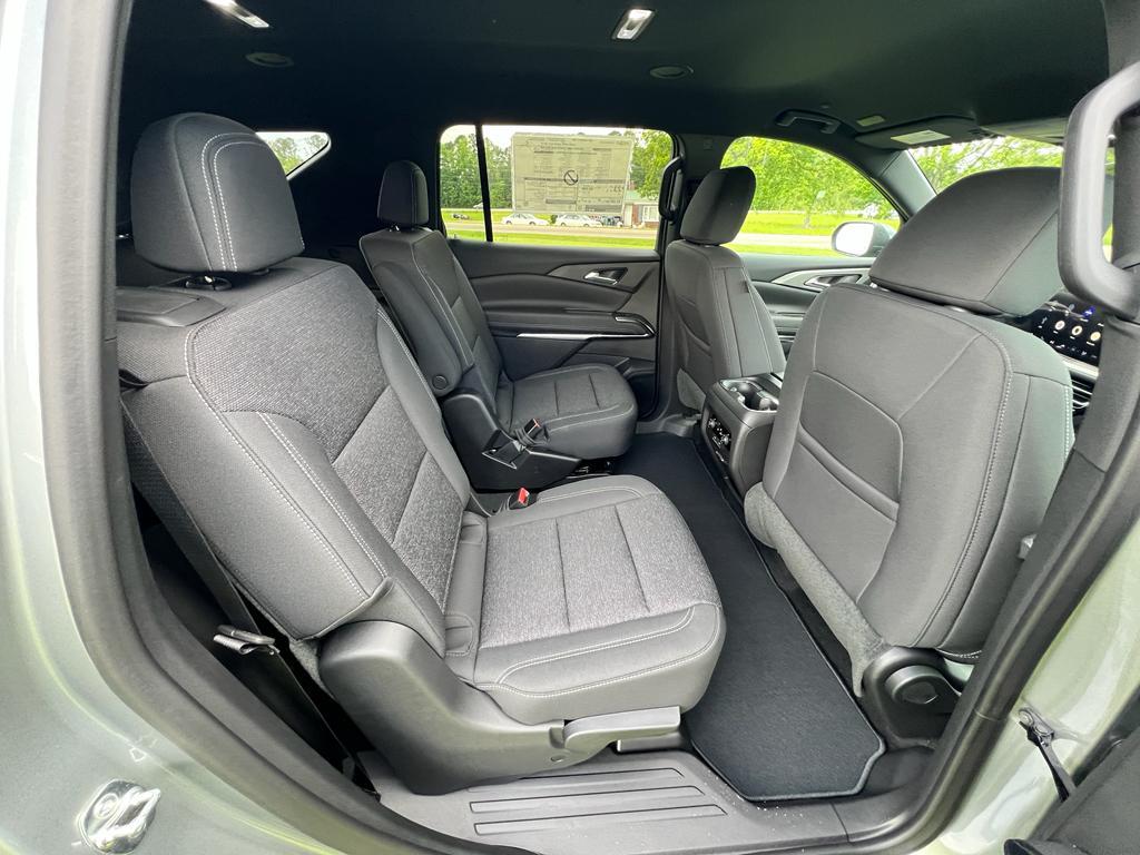 new 2025 Chevrolet Traverse car, priced at $42,735