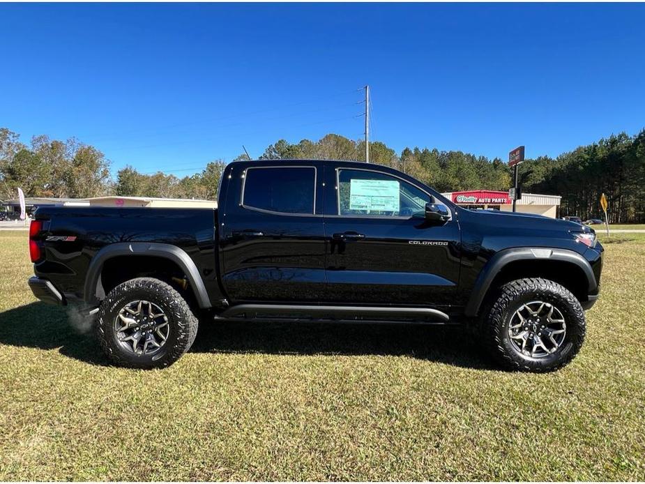 new 2024 Chevrolet Colorado car, priced at $50,225