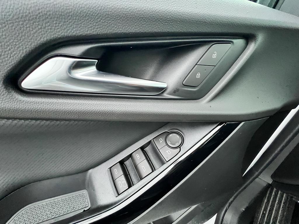 new 2026 Chevrolet Equinox car, priced at $29,935