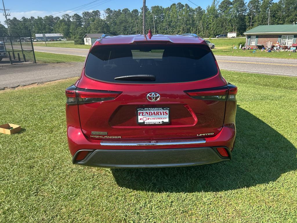 used 2022 Toyota Highlander car, priced at $39,875