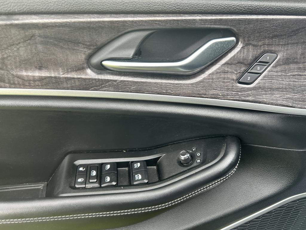 used 2021 Jeep Grand Cherokee L car, priced at $29,676