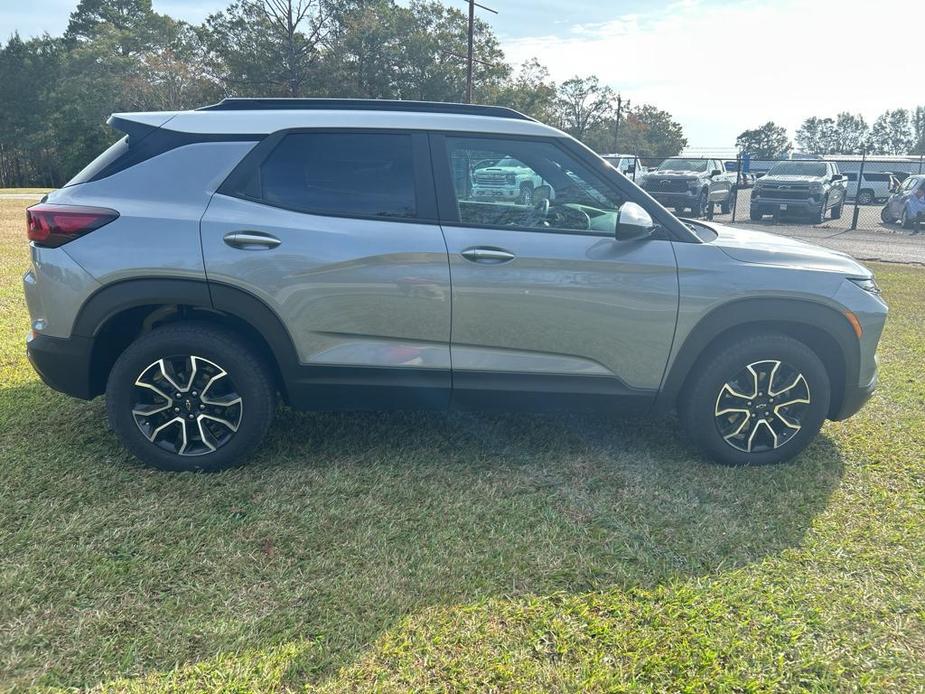 used 2024 Chevrolet TrailBlazer car, priced at $29,560