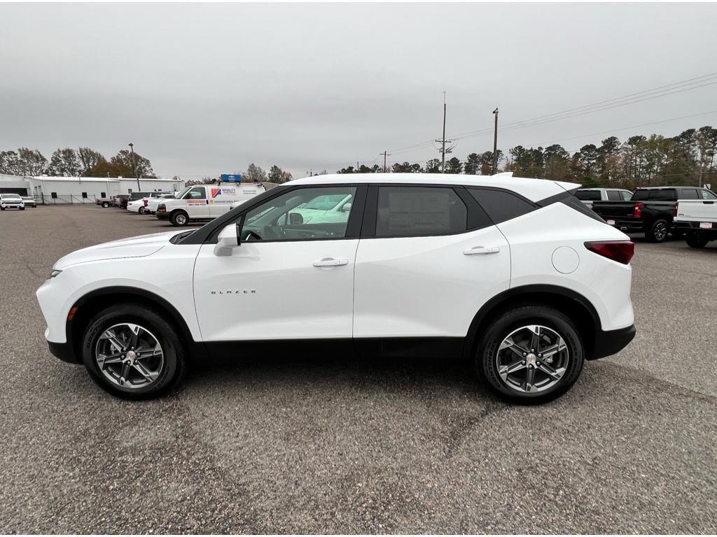 new 2025 Chevrolet Blazer car, priced at $36,525