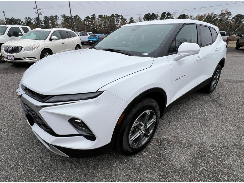 new 2025 Chevrolet Blazer car, priced at $36,525