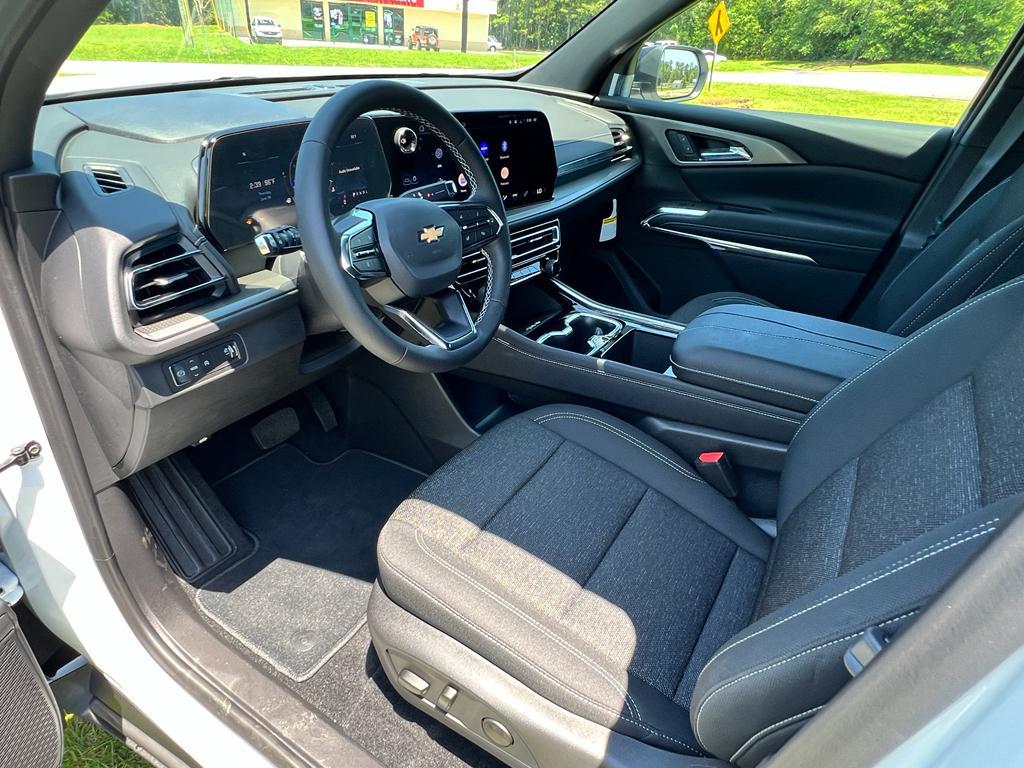 new 2025 Chevrolet Traverse car, priced at $42,735