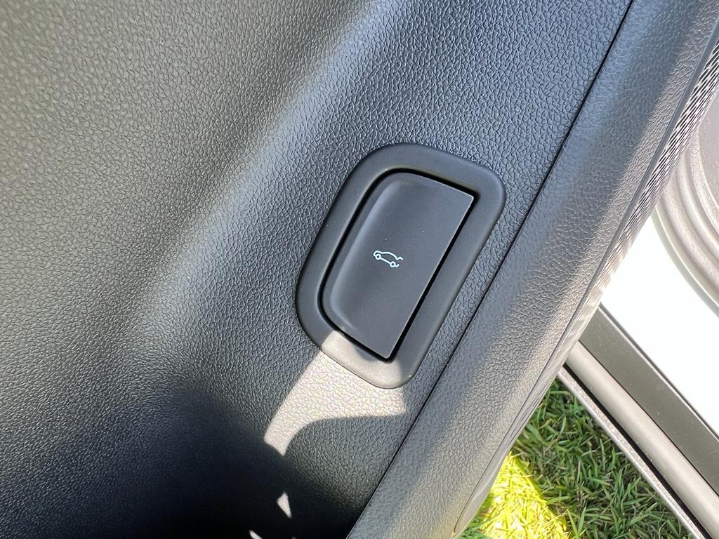new 2025 Chevrolet Traverse car, priced at $42,735