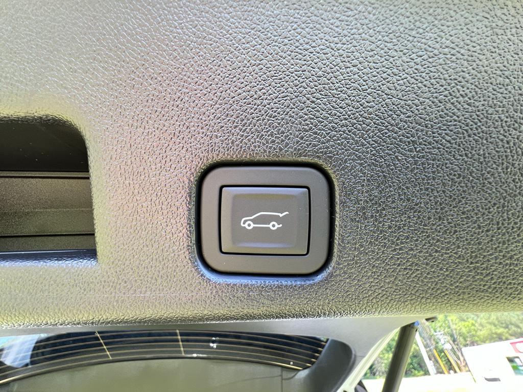 new 2025 Chevrolet Traverse car, priced at $42,735