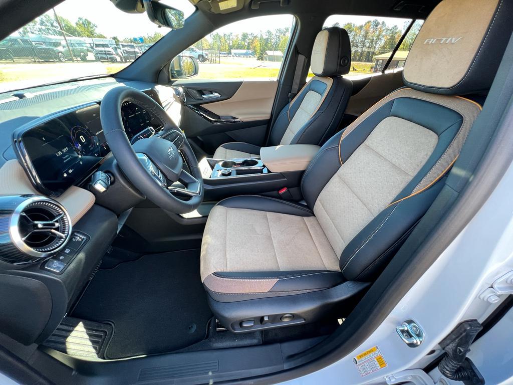 new 2026 Chevrolet Equinox car, priced at $36,775