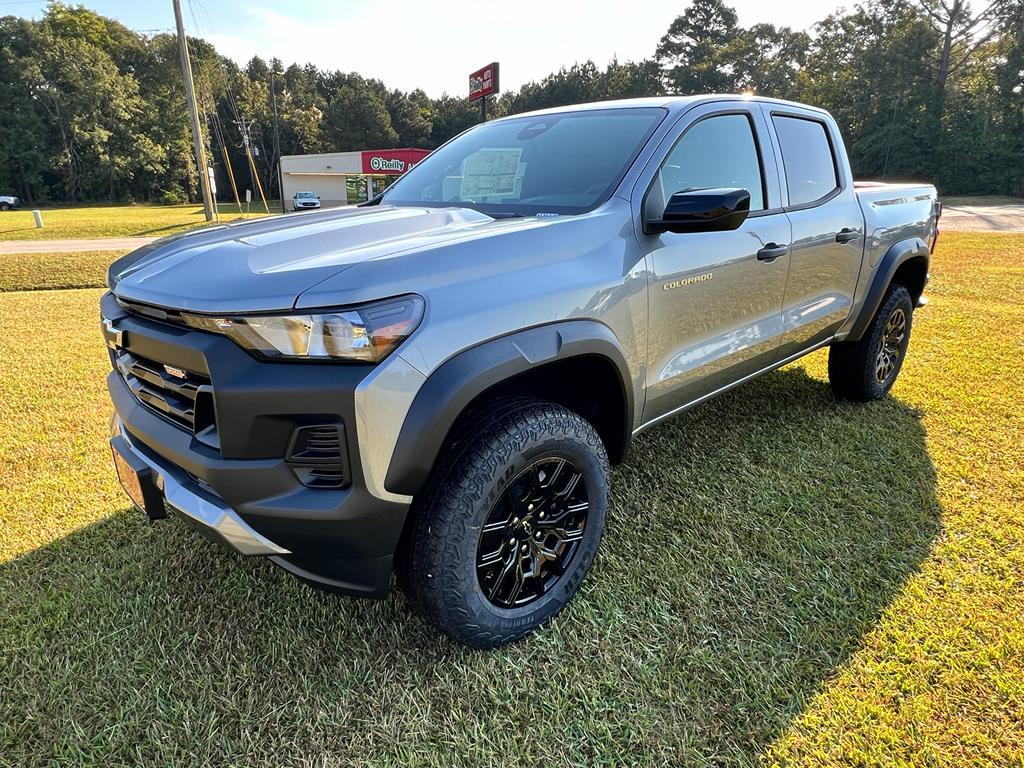 new 2026 Chevrolet Colorado car, priced at $45,435